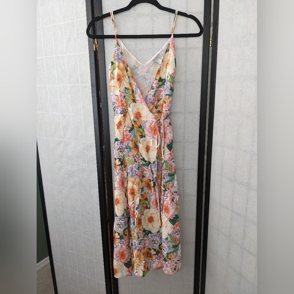 Forever 21 Wrap Floral Dress